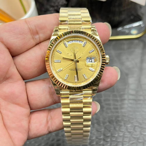 Executive Day Watch 40, yellow gold